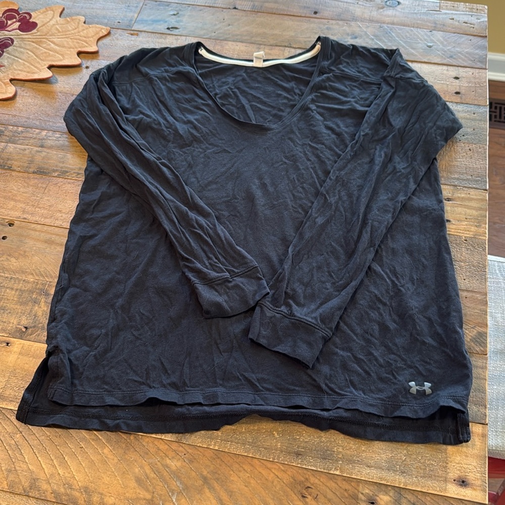 Black Under Armour Tshirt